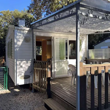 Mobil-home 2 Personnes Climatise Campsite *