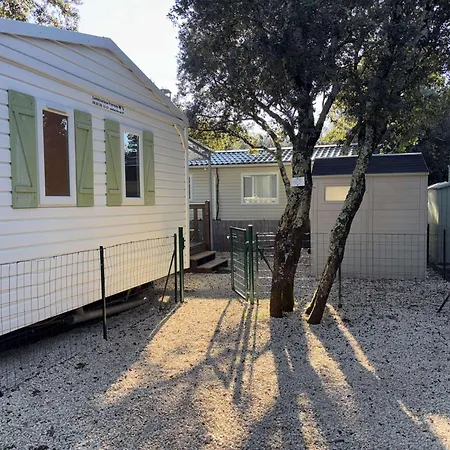 Mobil-home 2 Personnes Climatise Campsite *